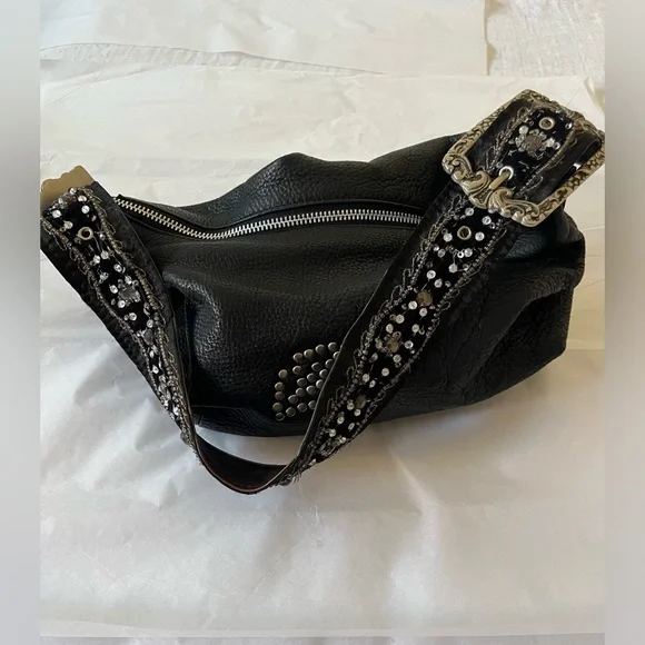 Betsey Johnson Shoulder Bag - Picture 12 of 13